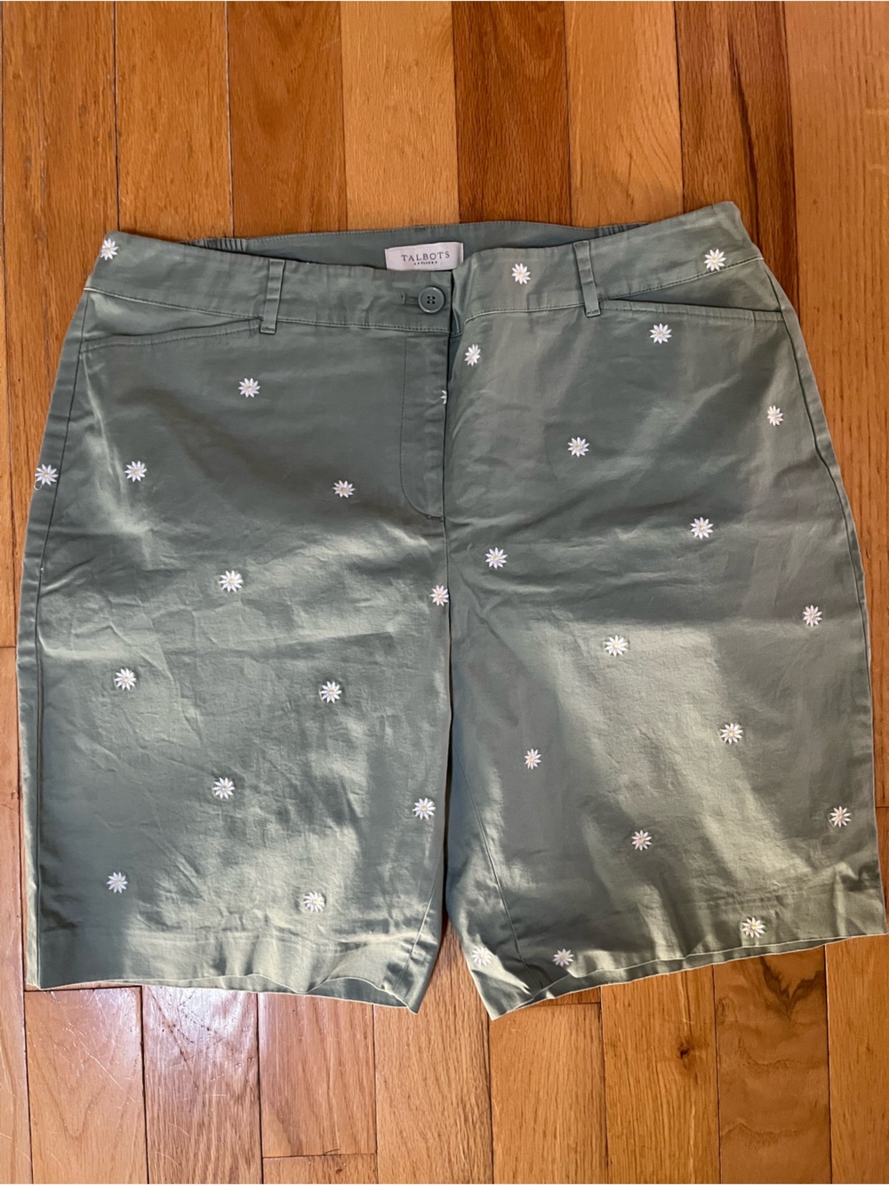 Talbots Green Daisy-Embroidered Women's Perfect Shorts